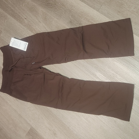 Lululemon Dance Studio Mid-Rise Pant *ShortLava Cake NWT - Picture 3 of 7